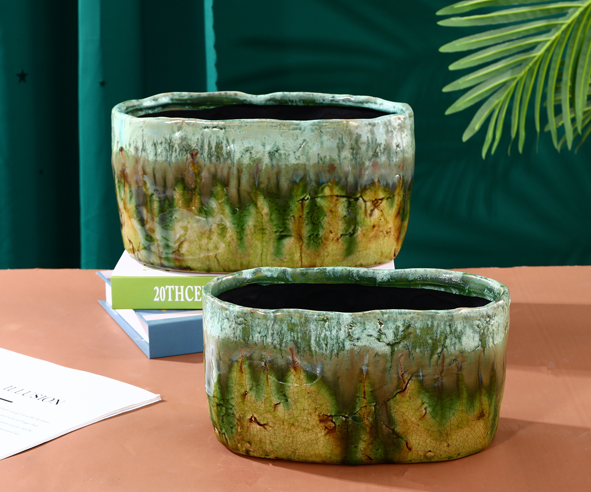 Vaso è vaso di ceramica vetrata irregolare in stile anticu, decorazione di a casa