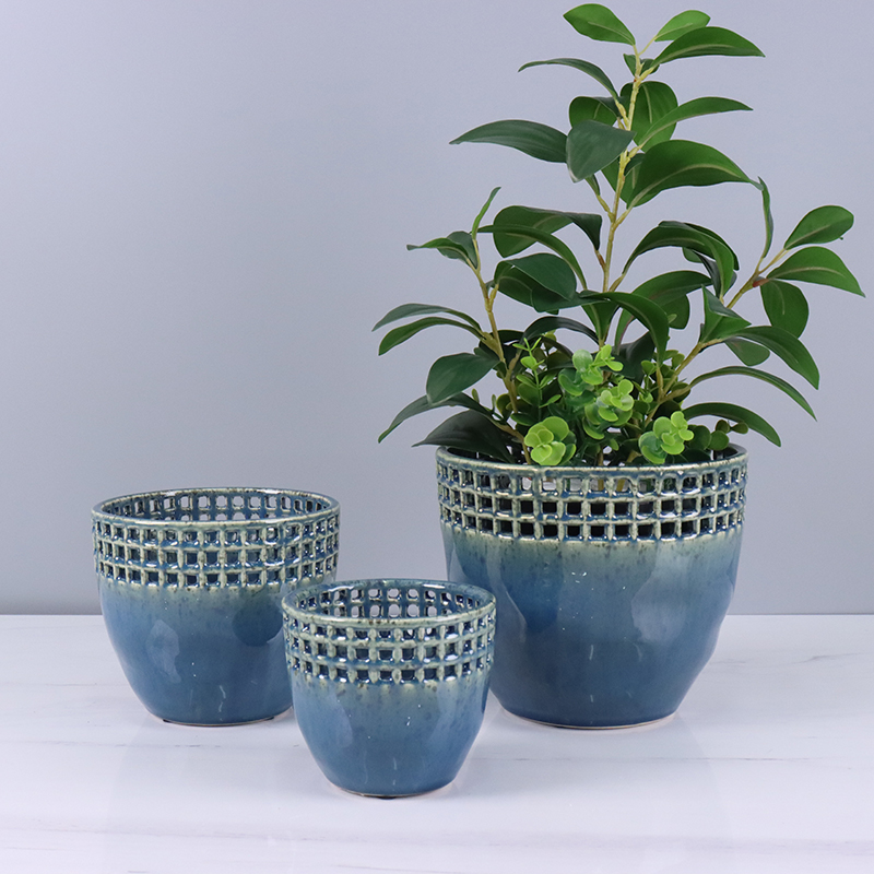 I-Hollow-Out-Design-Blue-Reactive-with-Dots-Ceramic-Flowerpot-Vase-1