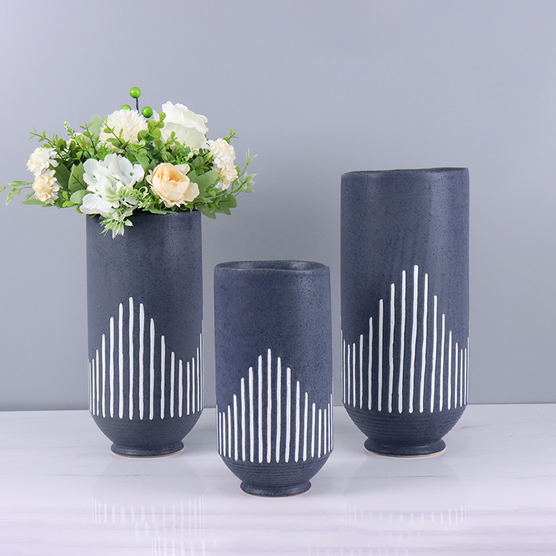 Hot Sell Irregular Mouth Matte Dark Grey Ceramic Flowerpot Vase (4)